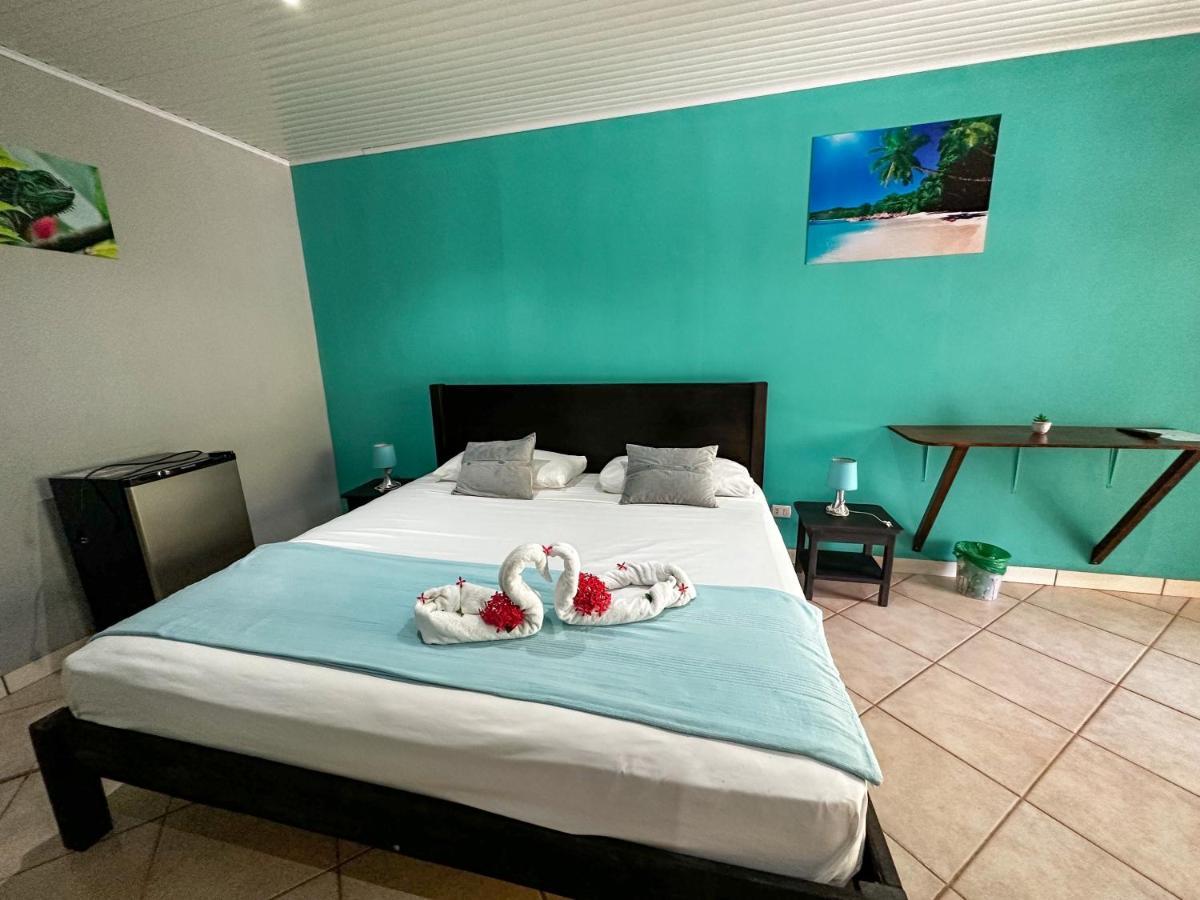 Hospedaje Colibri Manuel Antonio Eksteriør bilde