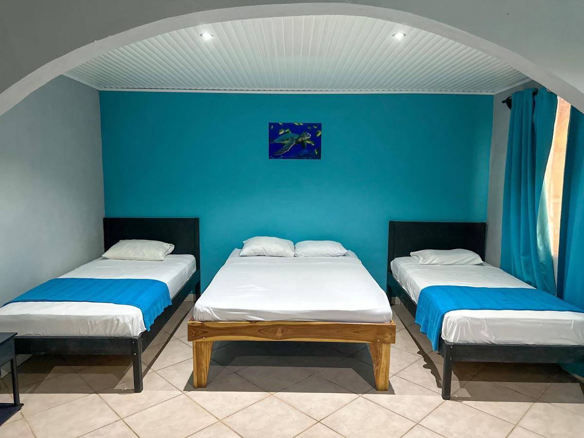 Hospedaje Colibri Manuel Antonio Eksteriør bilde